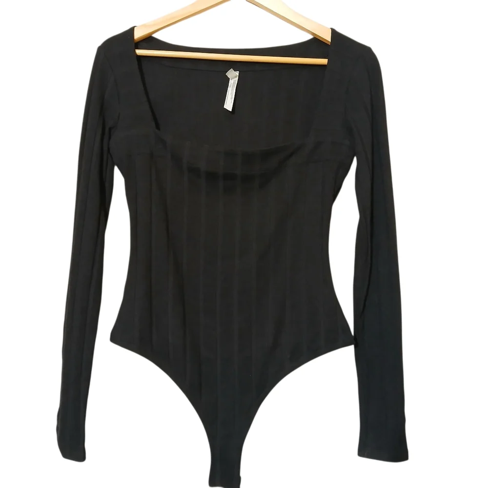 Free People Black Ribbed Bodysuit Square Neckline Party Cocktails Concerts - Picture 6 of 10